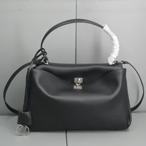 34cm/27cm Handbag Crossbody Bag Large Capacity Single Shoulder Simple Solid Color Flip Bag New Fashion Spring S ummer 2024 ﻿